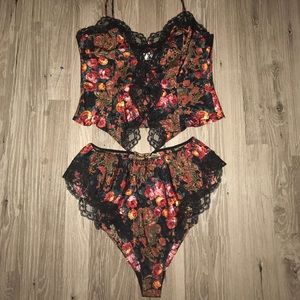 Vintage 2pc lingerie